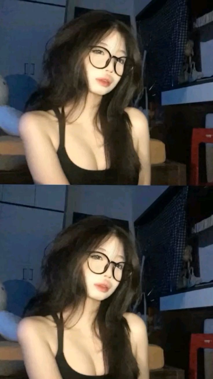 Ảnh gái xinh đeo kính 2k7