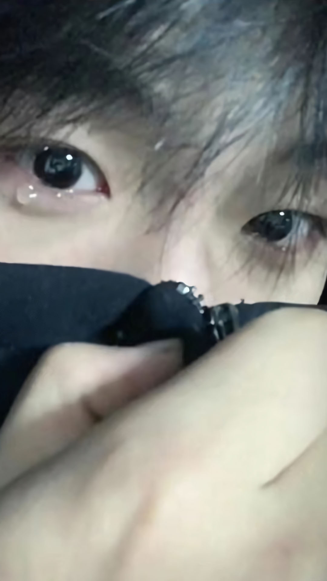 chang trai che nua mat mat ngan ngan le 1920px 1080px full hd