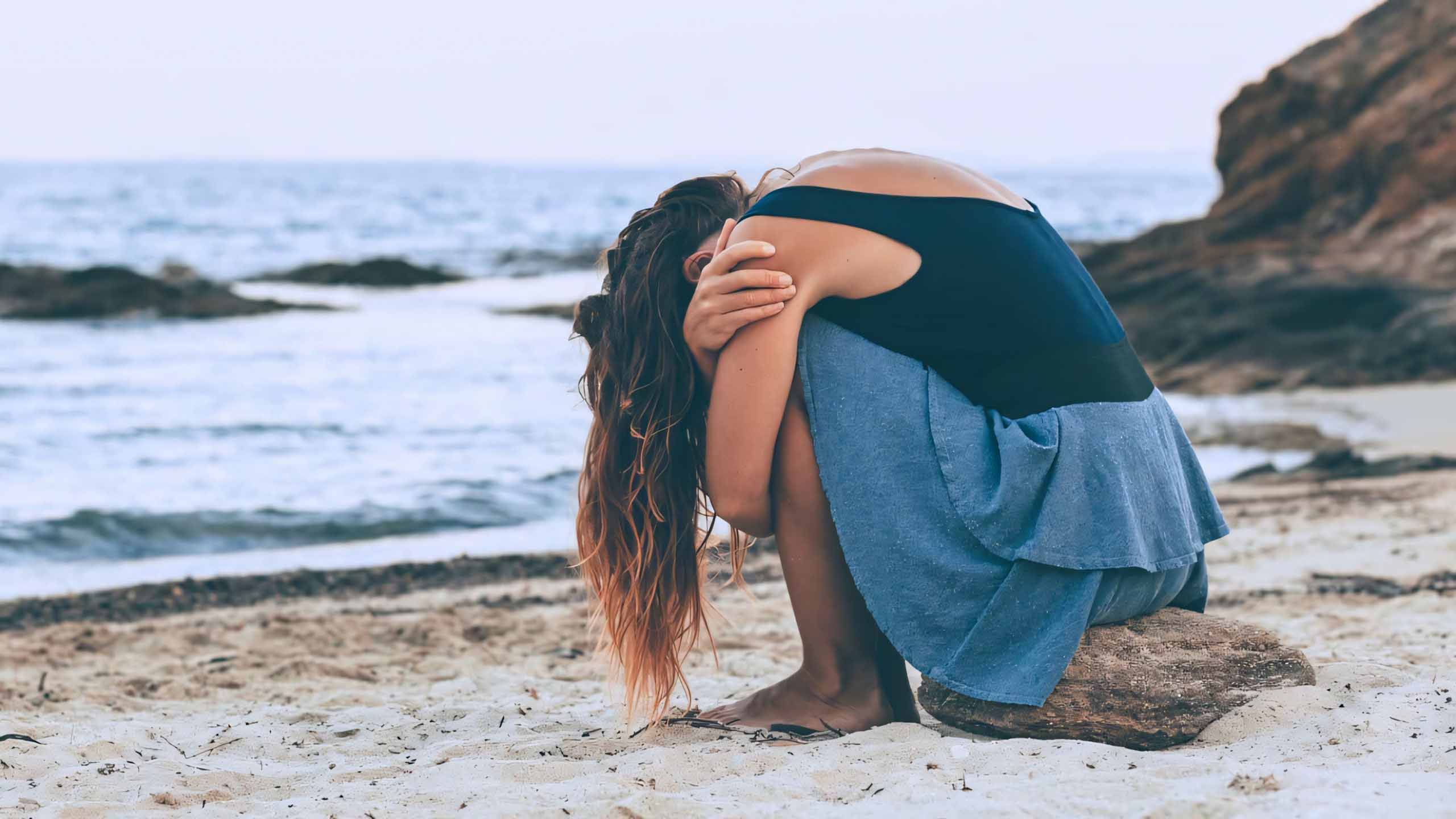 co gai co ro ben bo da guc dau trai tim tan nat 2560px 1440px 2k