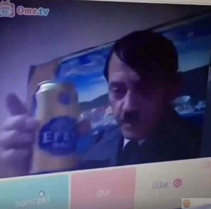 Hitler meme nhanh chóng trở thành một xu hướng ảnh chế được nhiều người biết đến