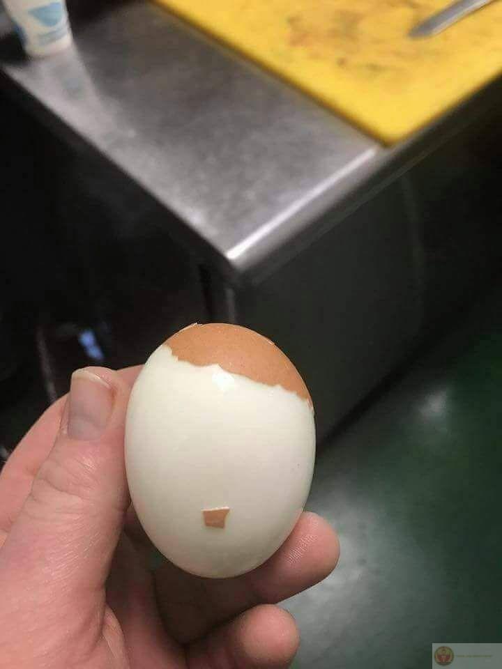 Hitler meme lan tỏa mạnh mẽ nhờ phong cách chế ảnh hài hước đặc biệt