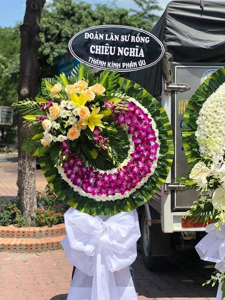 hình ảnh hoa chia buồn đám tang
