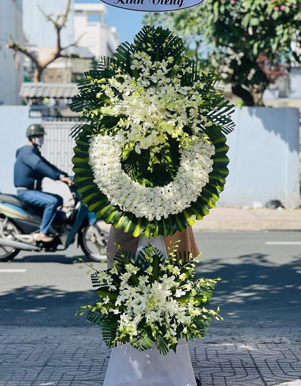 hình ảnh hoa chia buồn đám tang