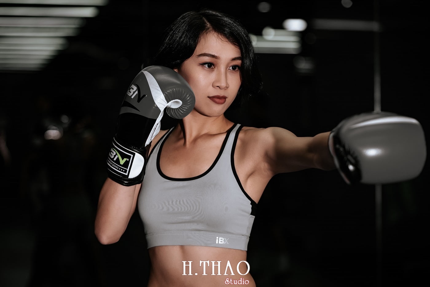 Anh chi Ngoc 28 min - Góc ảnh cô gái mạnh mẽ yêu thích Boxing - HThao Studio
