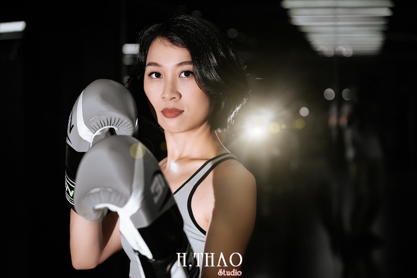 Anh chi Ngoc 2 min - Góc ảnh cô gái mạnh mẽ yêu thích Boxing - HThao Studio
