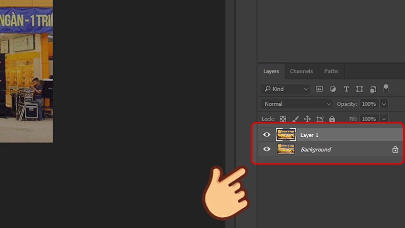 Nhấn tổ hợp phím Ctrl + J để nhân đôi layer ảnh lên