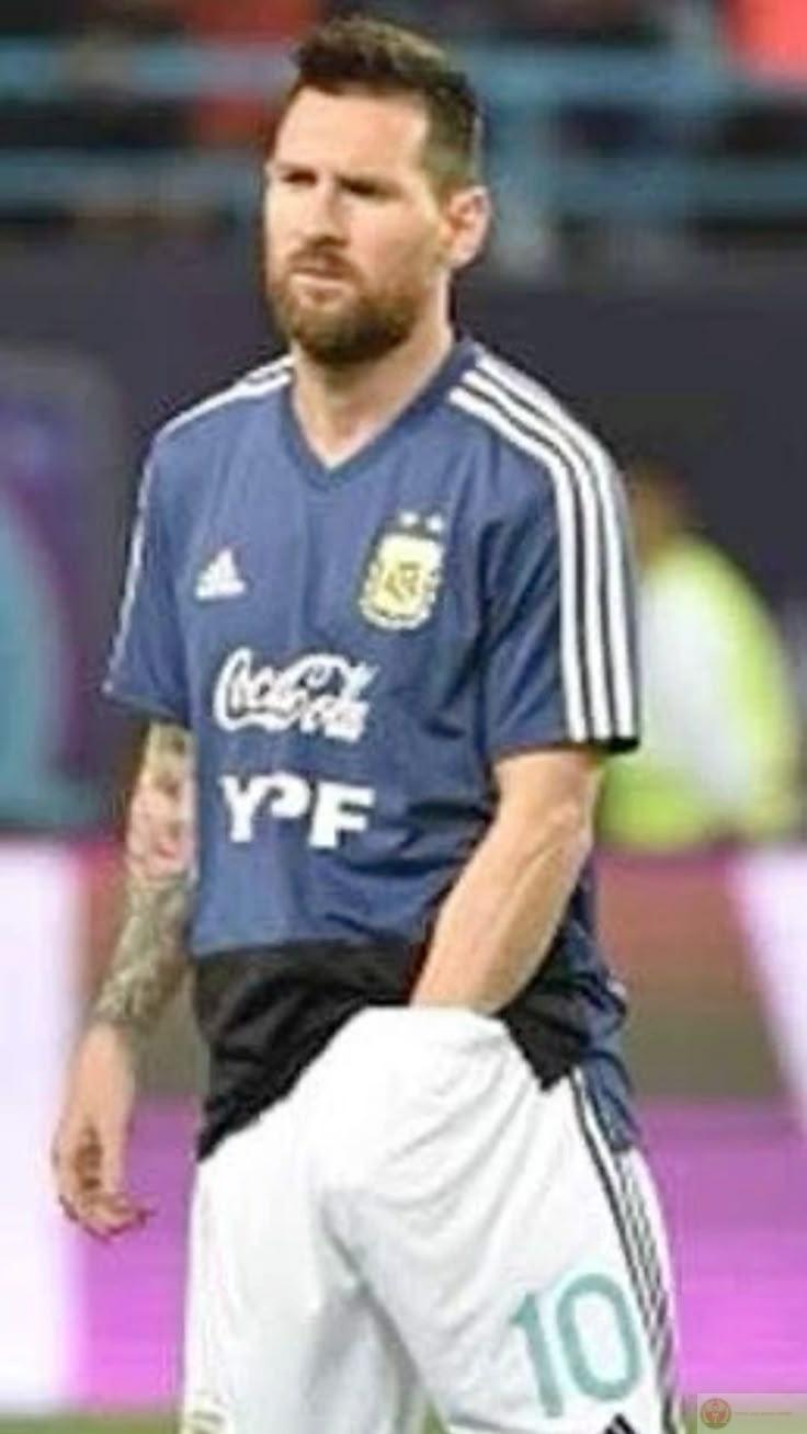 Meme Messi thường gắn với các khoảnh khắc bất ngờ trên sân bóng đầy thú vị