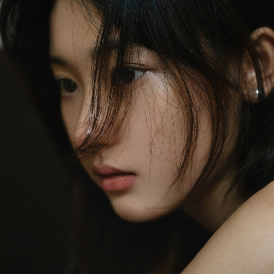 Anh co gai buon khoc che mat 960px 960px avatar 7