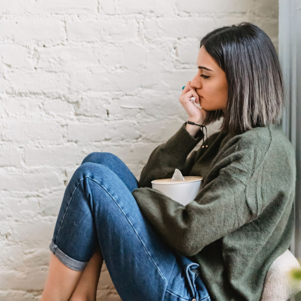 Anh co gai buon tam trang 960px 960px avatar 9