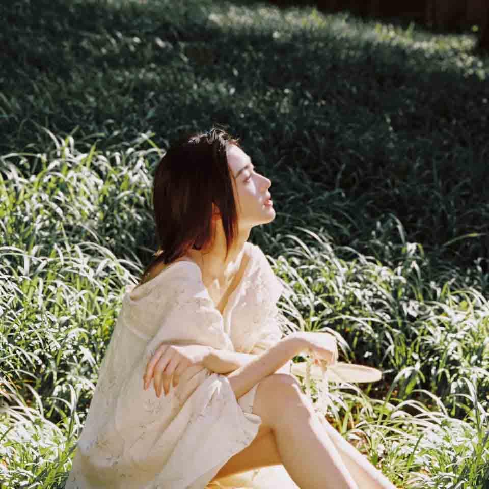 Anh co gai buon che mat 960px 960px avatar 10