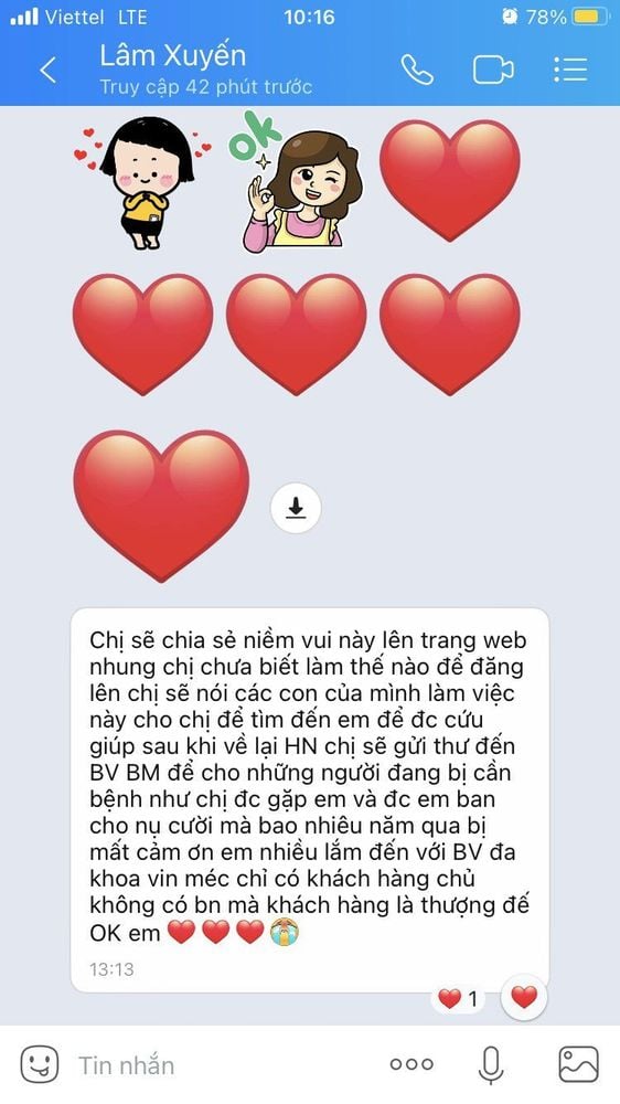 Bệnh nhân hạnh phúc chia sẻ niềm vui tới đội ngũ bác sĩ Vinmec Central Park