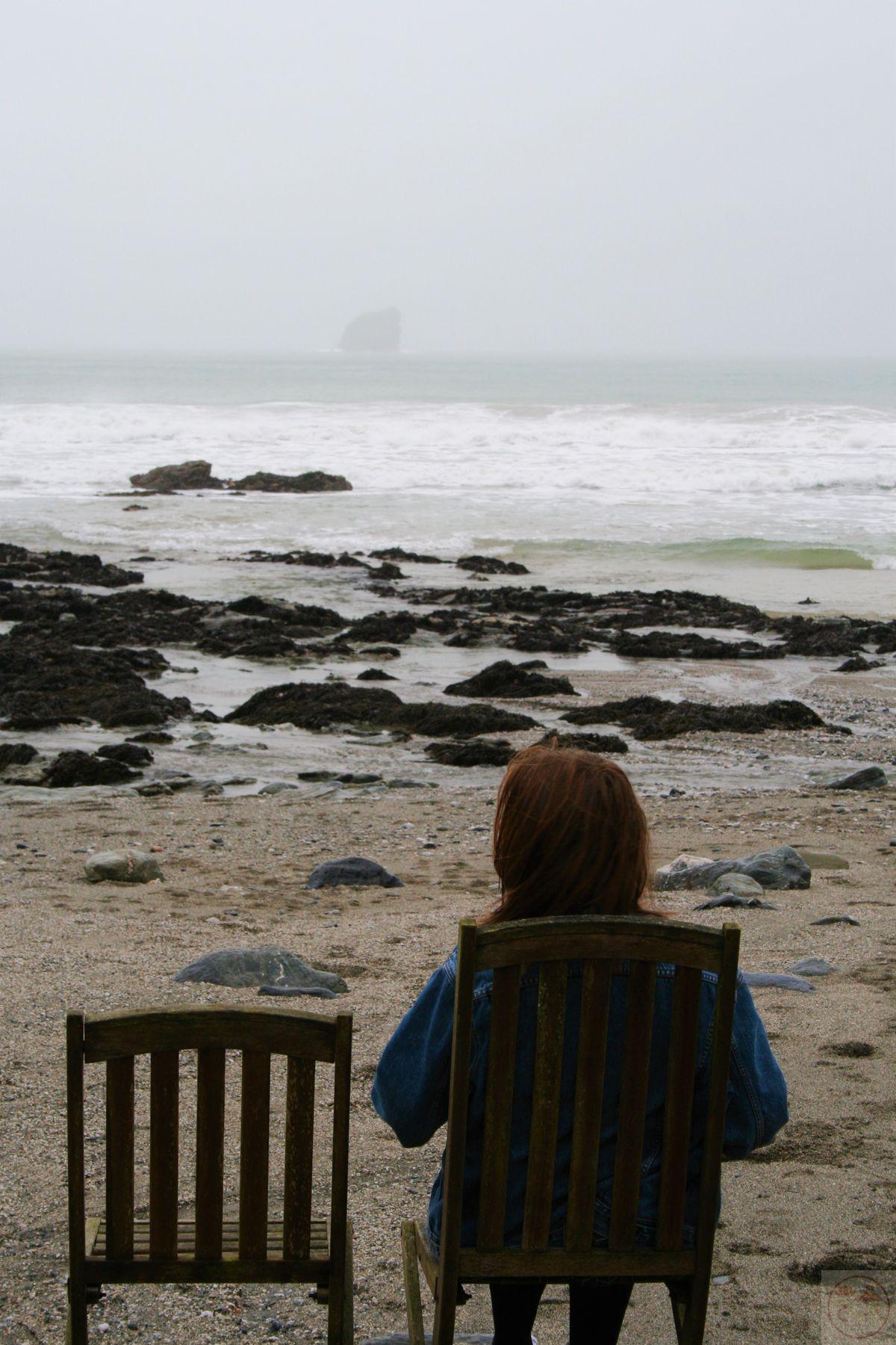 Nhịp điệu lặng lẽ nhắc ta rằng nỗi buồn cũng cần được lắng nghe