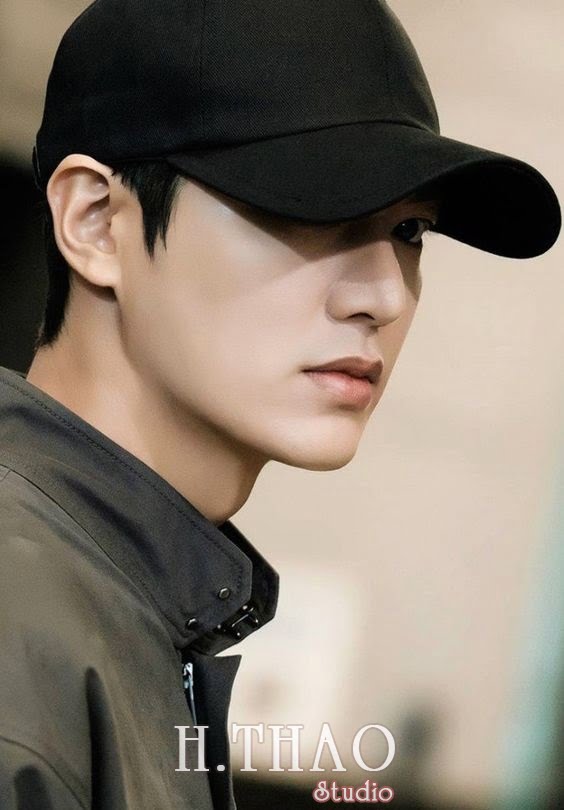 chup voi mu luoi trai - Gợi ý #15 cách tạo dáng chụp ảnh trước gương dành cho nam và nữ đẹp xuất sắc nhất