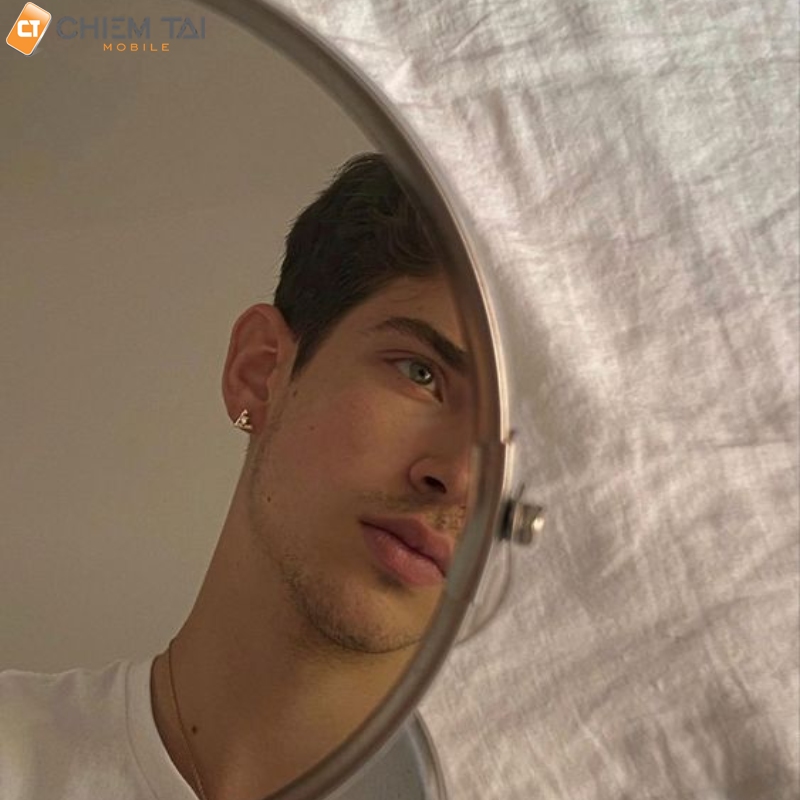 Chụp ảnh gương lồng gương