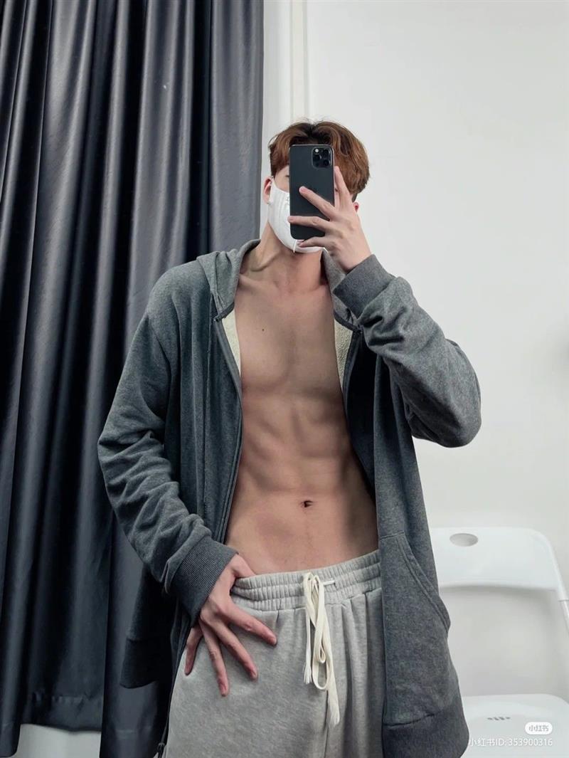 Ảnh trai đẹp che mặt bằng điện thoại