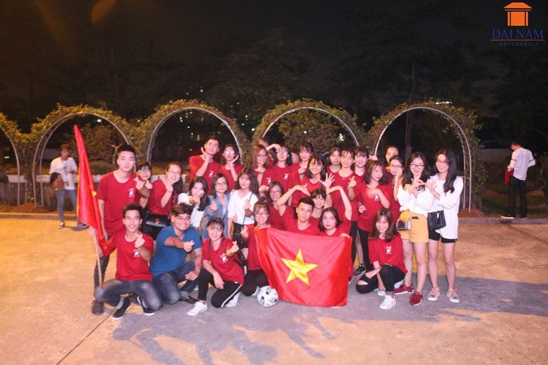 Dàn trai xinh, gái đẹp ĐH Đại Nam “náo loạn” đêm Gala Chào tân sinh viên K12