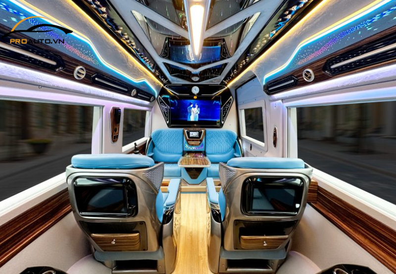 Độ limousine Hyundai Solati nâng tầm đẳng cấp và sang trọng của chiếc xe 