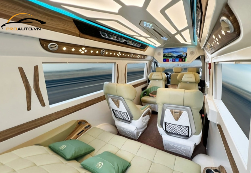 Limousine Hyundai Solati thiết kế tinh tế, thể hiện sự sang trọng và hiện đại 