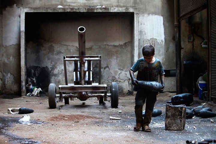 xot xa hinh anh tre em lao dong vat va tren the gioi hinh 17