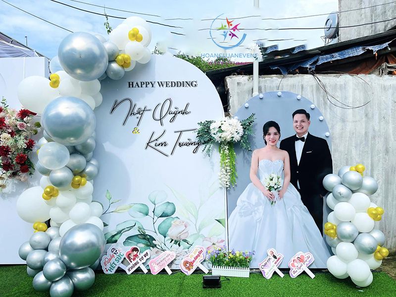 Background đám cưới đơn giản tại nhà