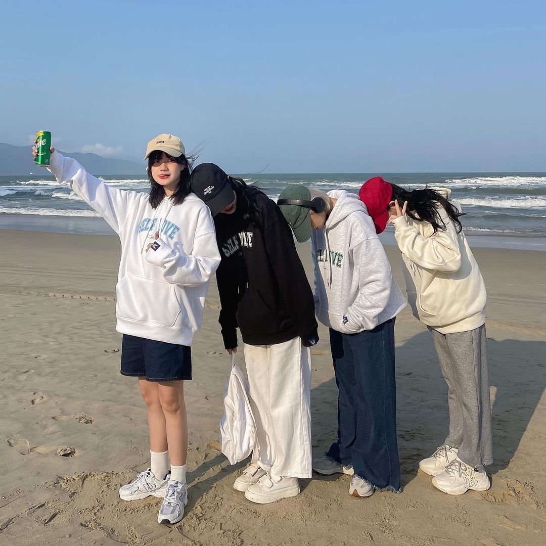 Nắng vàng, cát trắng và tiếng cười không dứt