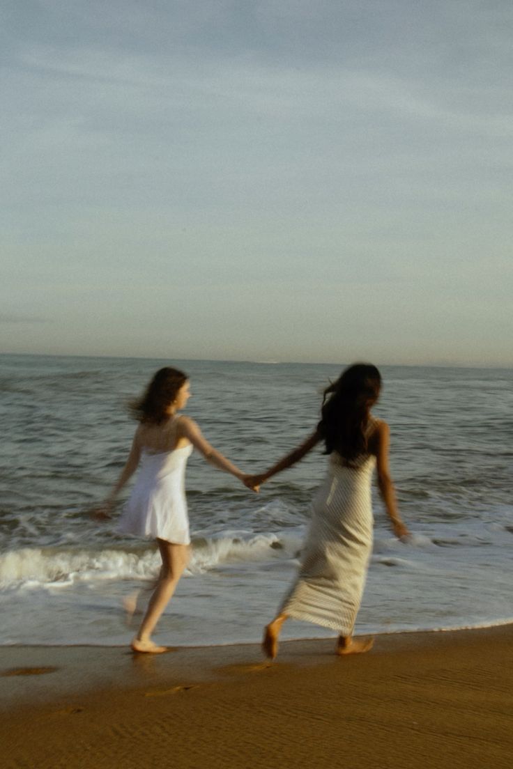 Nắng chỉ làm da rám, không làm mờ kỷ niệm