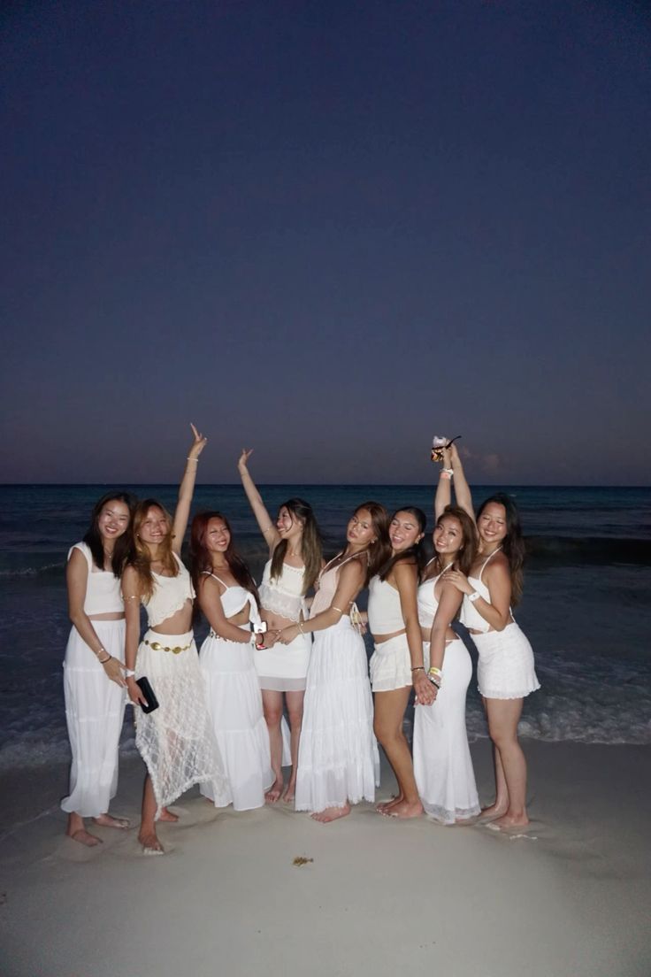 Cùng nhau nghịch cát, cùng nhau giữ thanh xuân