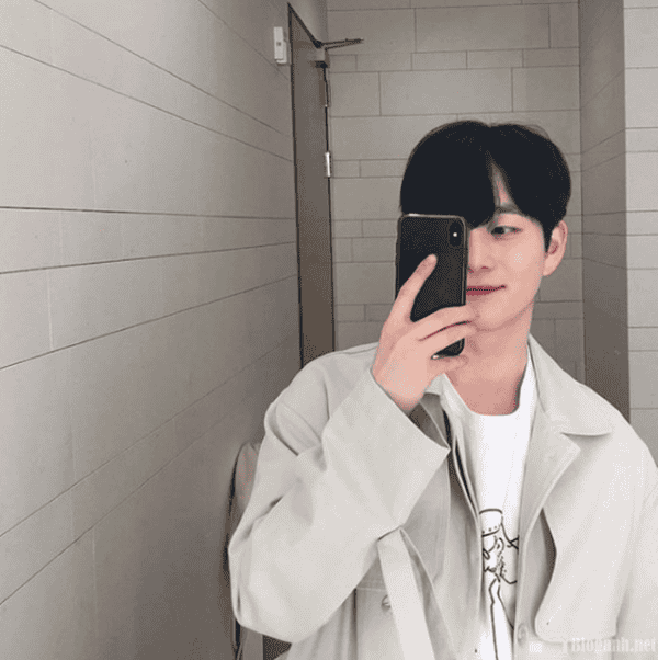 Selfie trước gương