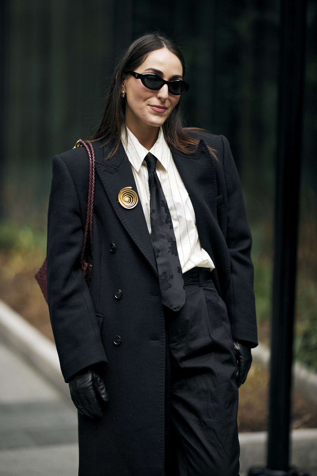 ghim cài áo phong cách