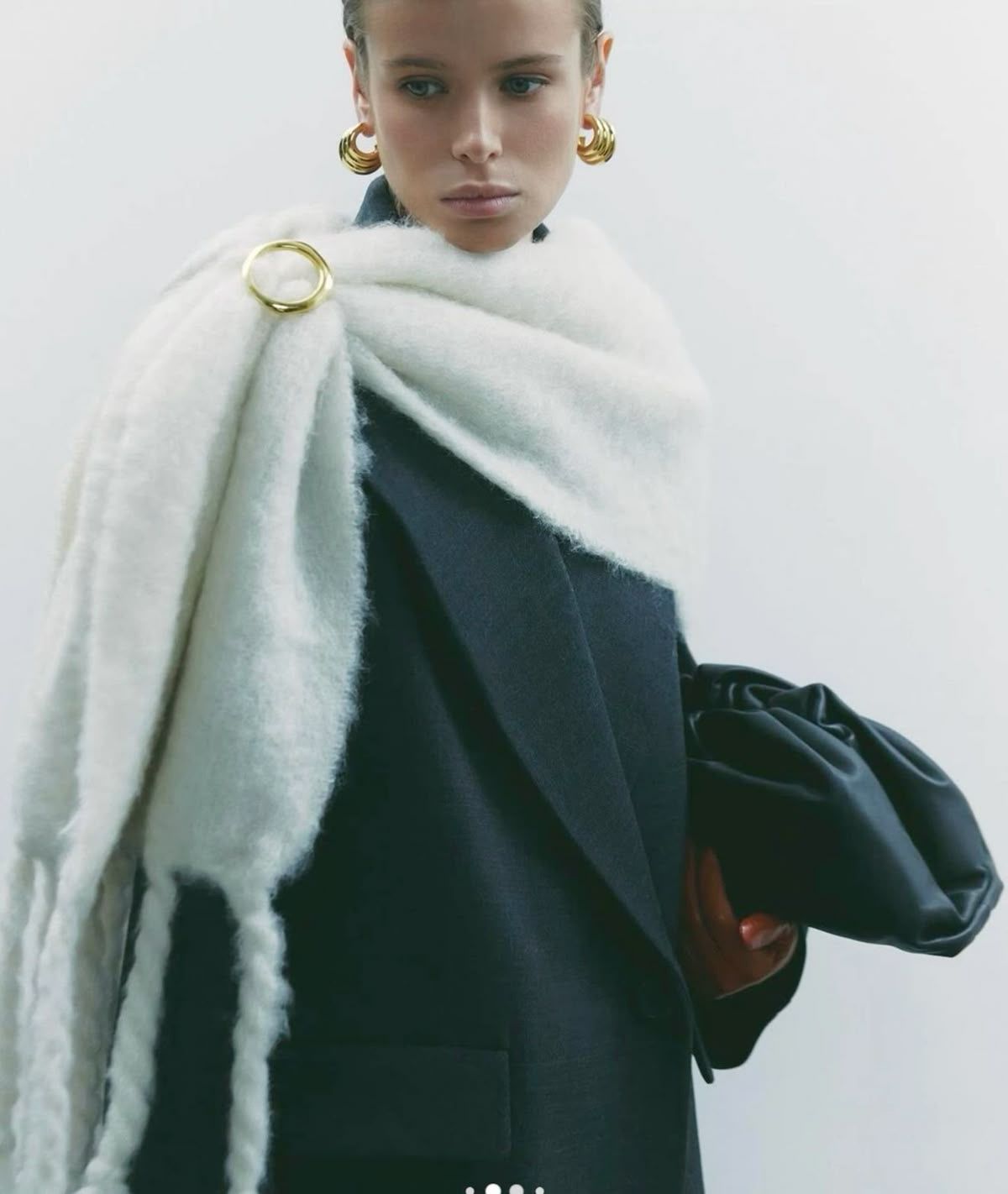 phụ kiện ghim cài áo phong cách