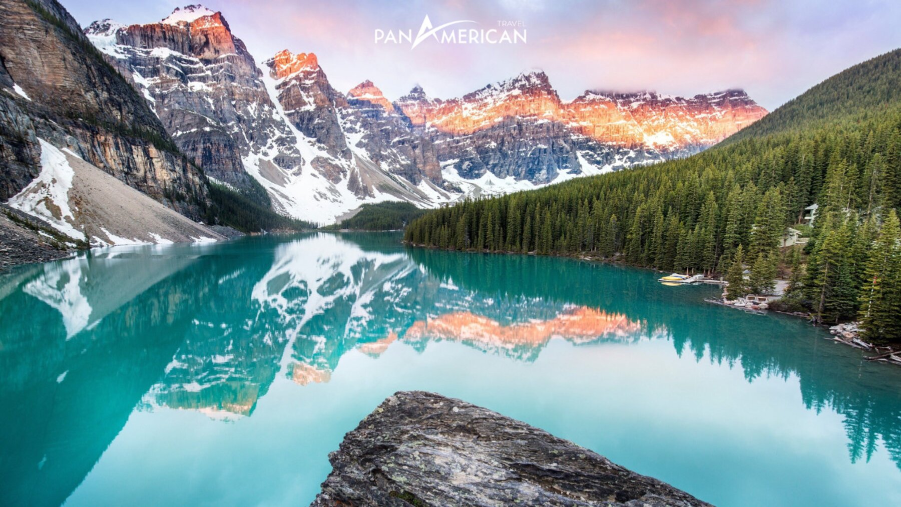 Cảnh đẹp như tranh vẽ tại hồ Moraine 