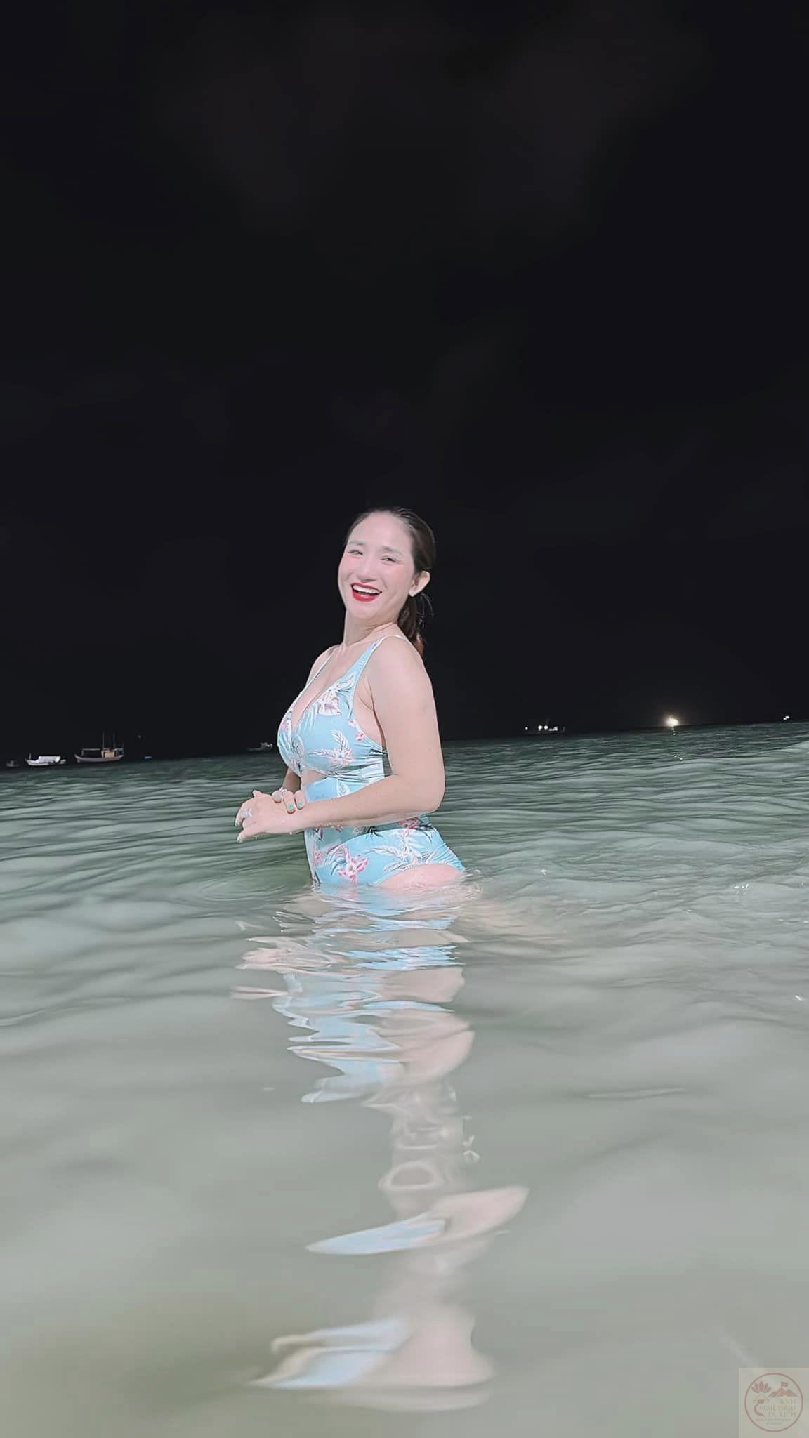 MC Cát Tường liên tục diện bikini khoe dáng, tự tin đăng ảnh không chỉnh sửa - 2