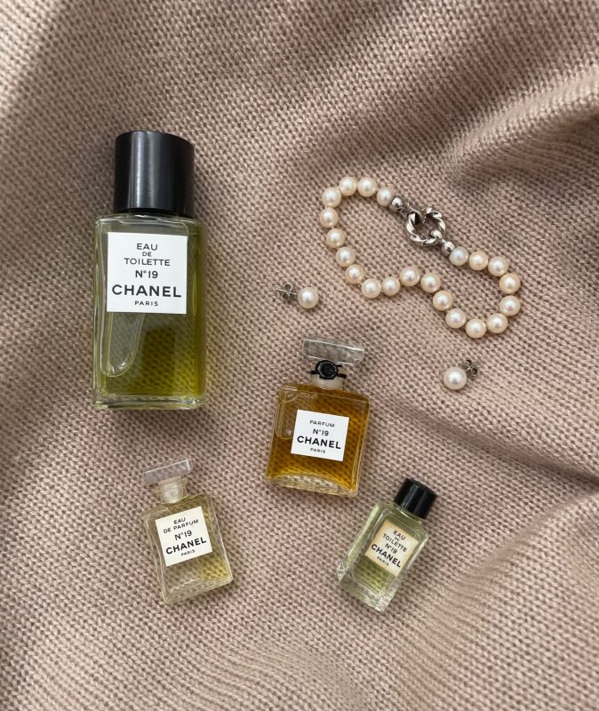 An Ethereal Love: Chanel No. 19