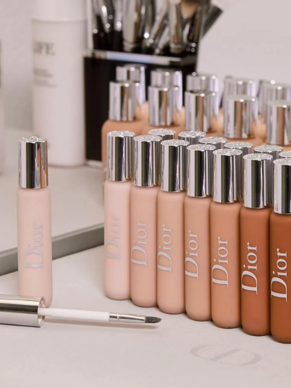 Kem Che Khuyết Điểm Dior Backstage Face & Body Flash Perfector Conceale