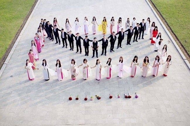 Dịch-vụ-in-kỷ-yếu