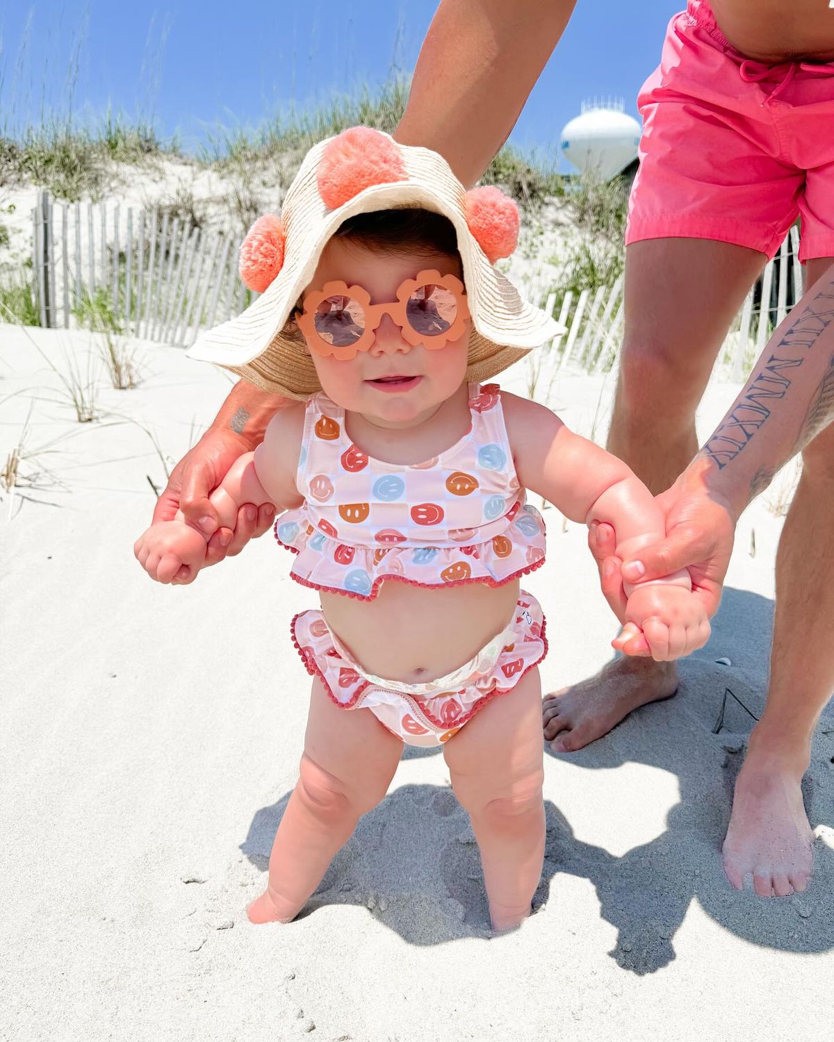 Biển lặng im để nghe tiếng cười của bé