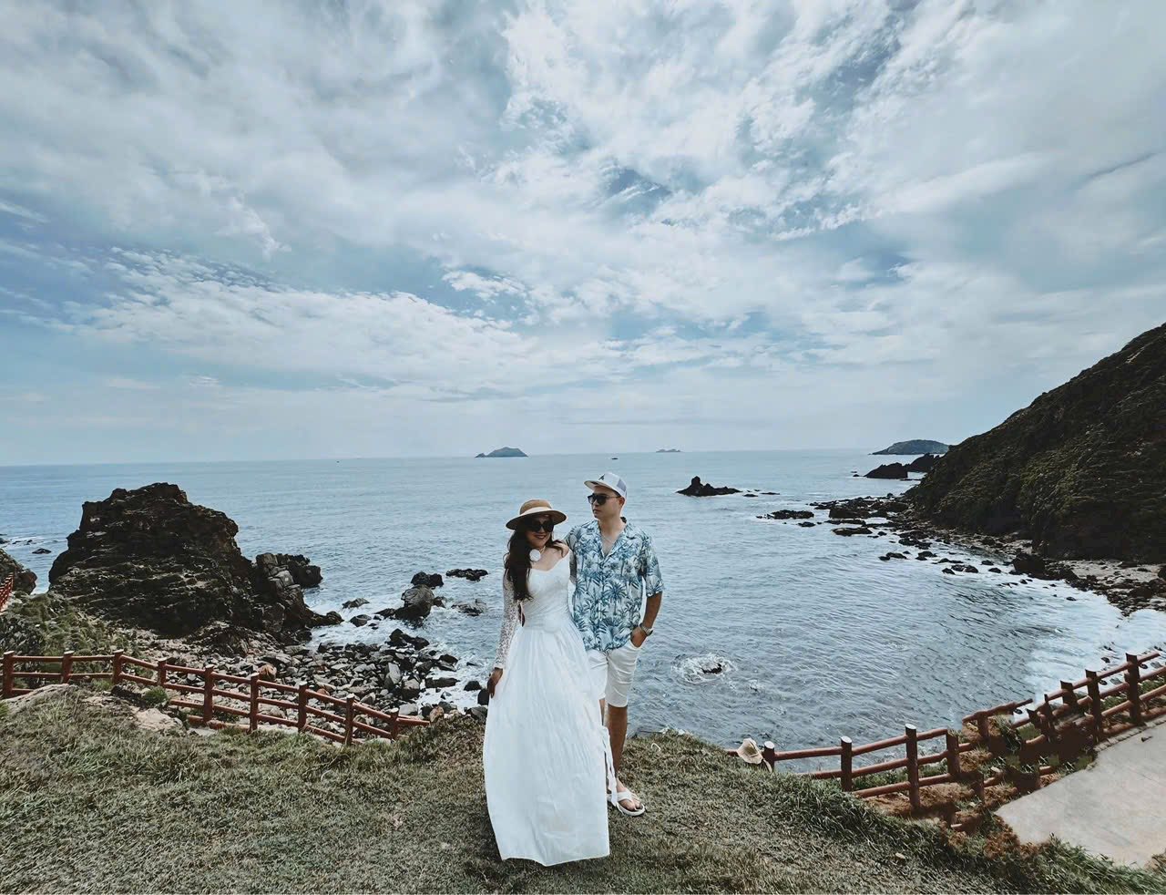 Tạo dáng đơn giản mà ảnh biển vẫn chất