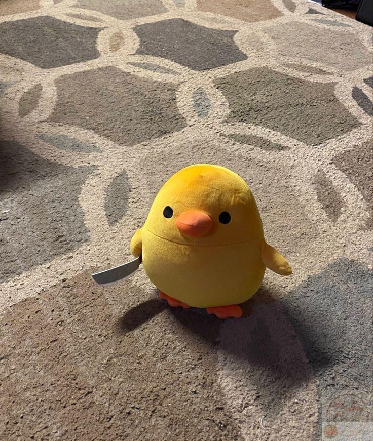 Ảnh chế vịt vàng mang lại nguồn cảm hứng dí dỏm cho cộng đồng trực tuyến