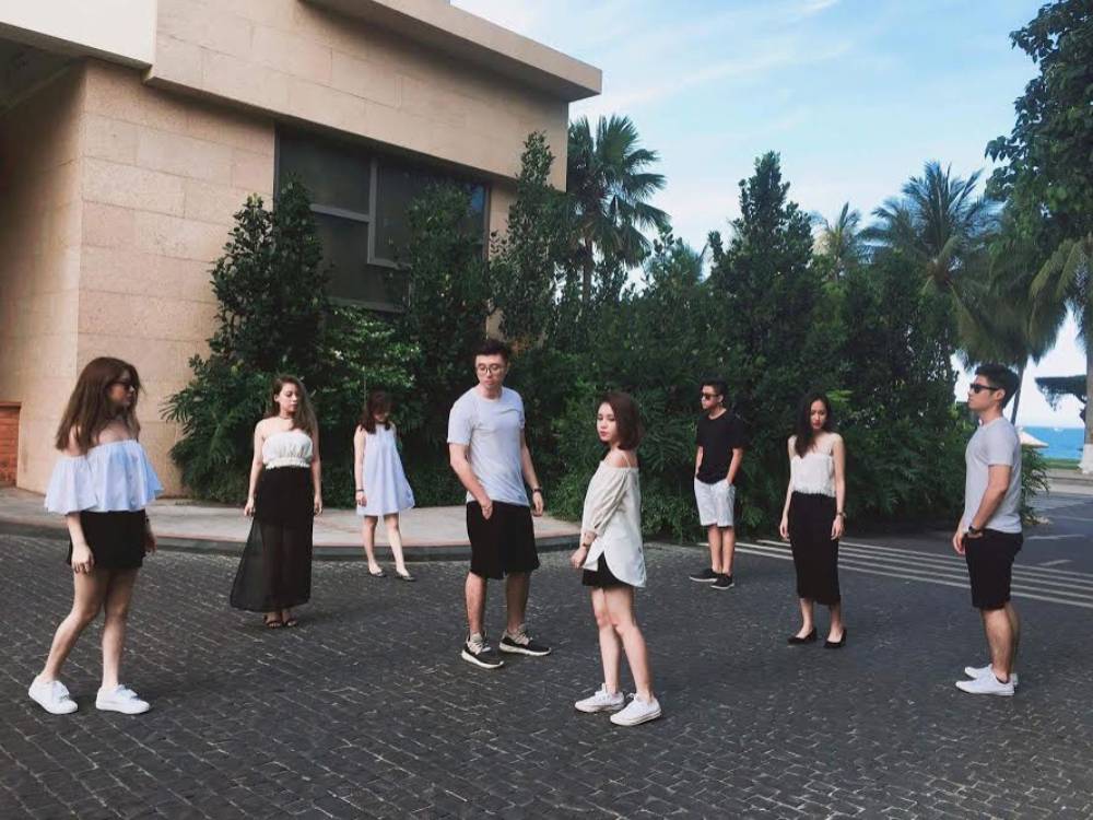 Mỗi người một nơi