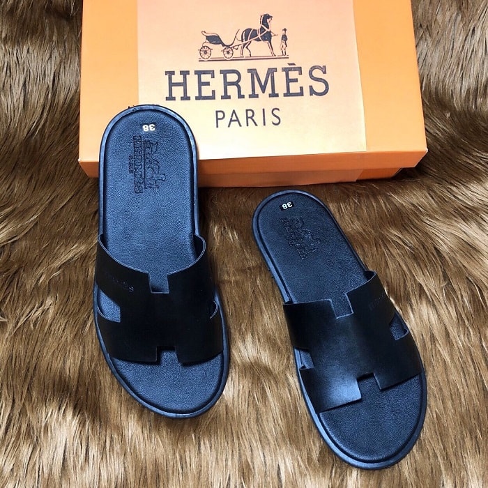 Giá bán chính hãng của những đôi dép Hermes nữ đình đám
