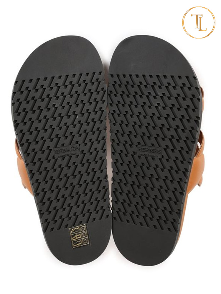 Đế dép Hermes làm bằng gì