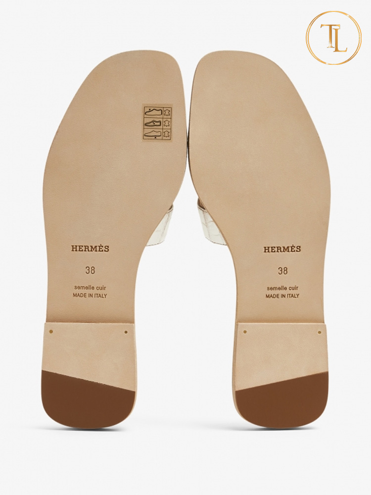 Đế dép Hermes làm bằng gì