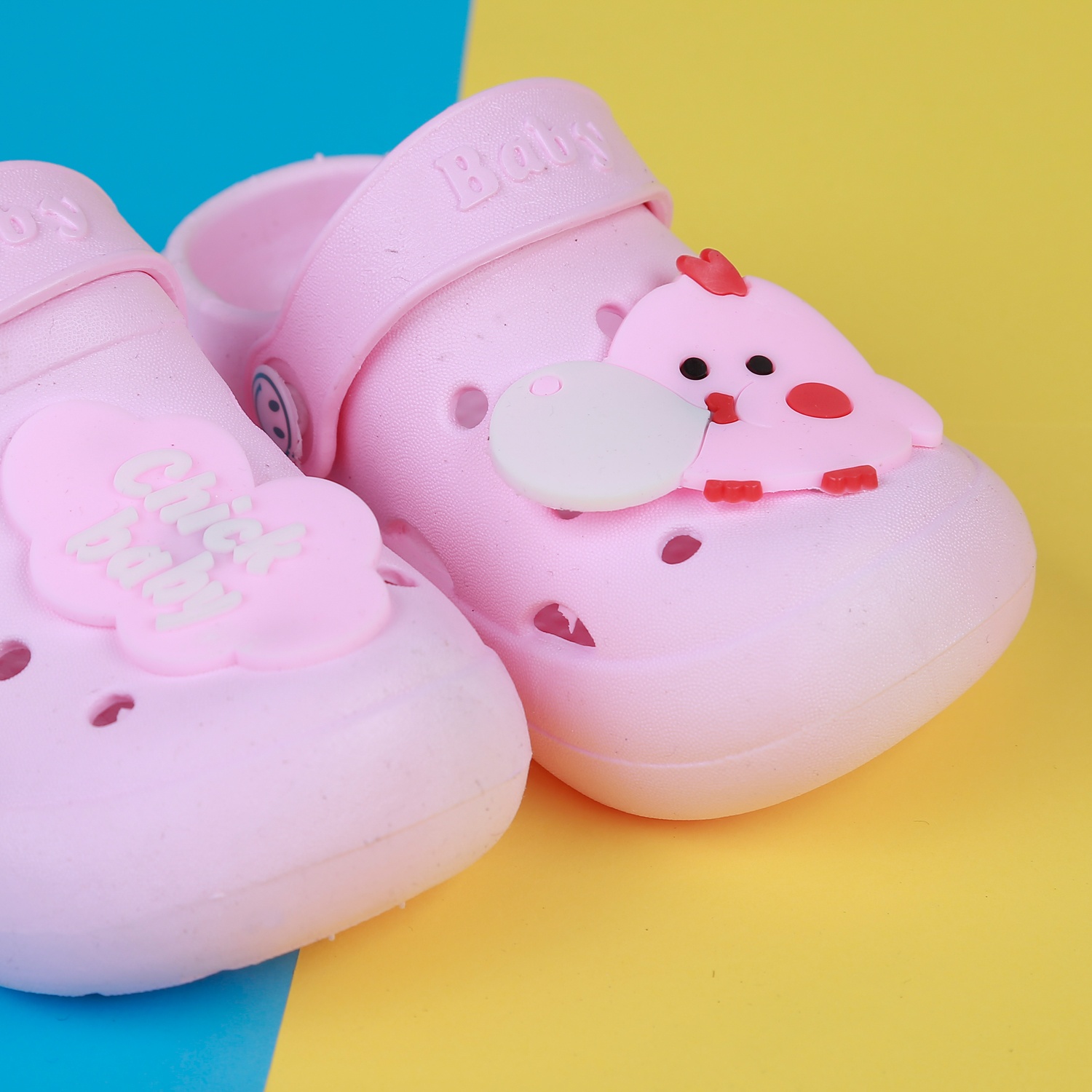 Dép sục KidsPlaza ST-702 hình chú gà (Hồng) cho bé hình 3