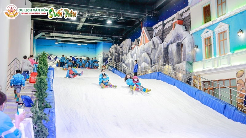 Snow Town là địa điểm hẹn hò ở Sài Gòn lý tưởng (Nguồn: Sưu Tầm)