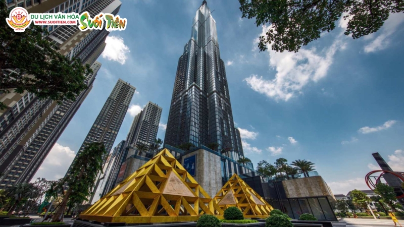 Landmark 81 với thiết kế kiến trúc kết hợp hài hòa giữa văn hóa Việt và phong cách hiện đại (Nguồn: Sưu Tầm)