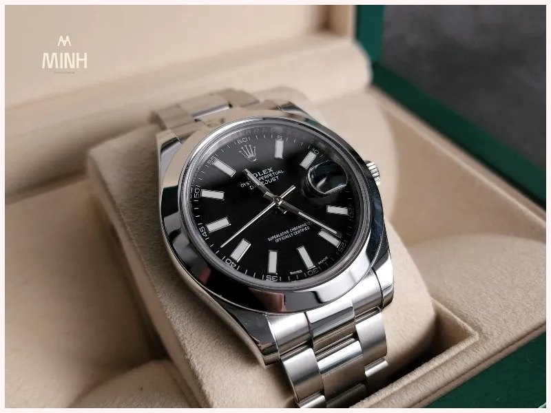 Kim đồng hồ chính hãng sẽ có chuyển động mượt mà