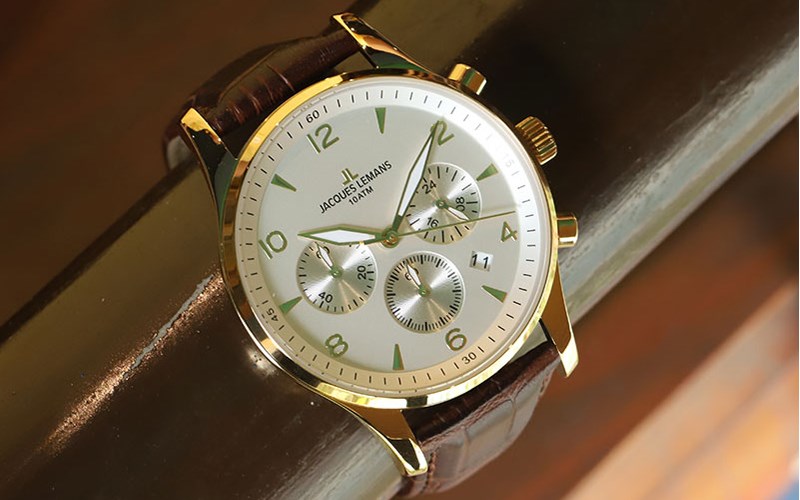 Tất tần tật về đồng hồ máy Quartz là gì? Cách nhận biết khi mua