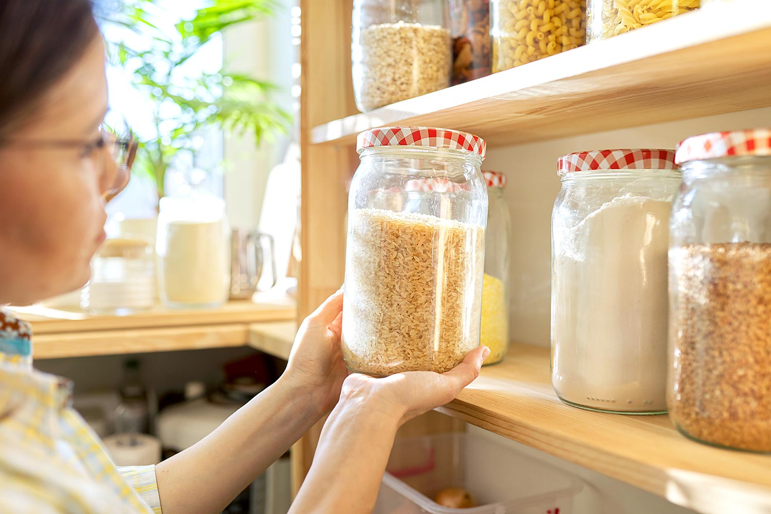 Bất bình, từ trái nghĩa với hạnh phúc