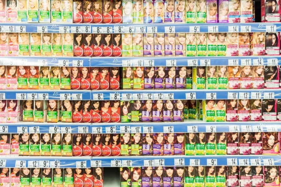 Không gian của tiệm làm tóc cũng ảnh hưởng đến giá nhuộm tóc