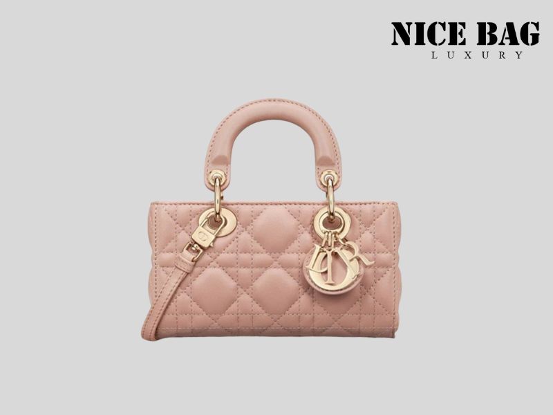 Chọn kích thước túi Lady Dior của thương hiệu Dior phù hợp với phong cách của bạn